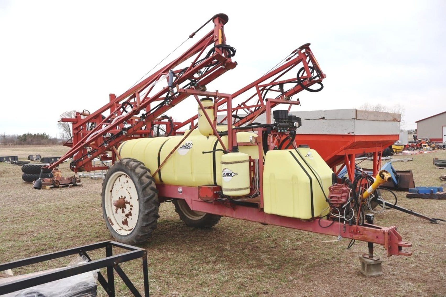Hardi 550 Equipment Image0