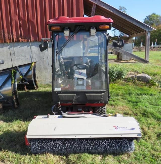 Image of Ventrac 3400Y equipment image 1