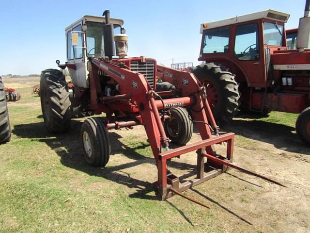 Image of International Harvester 1256 equipment image 1
