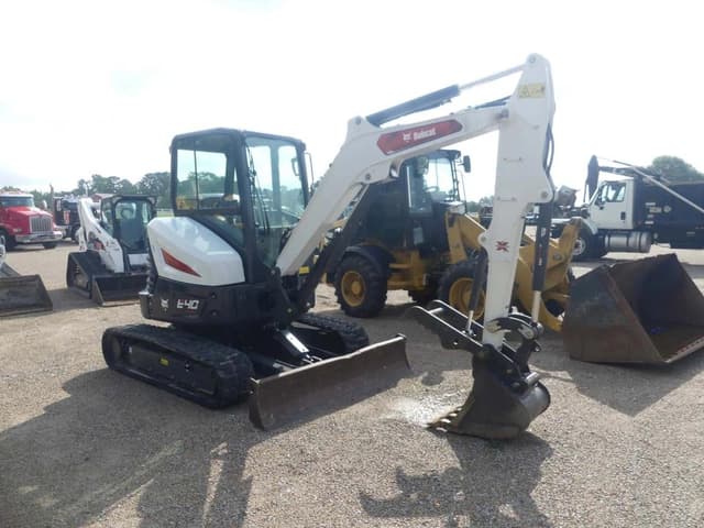 Image of Bobcat E40 equipment image 1