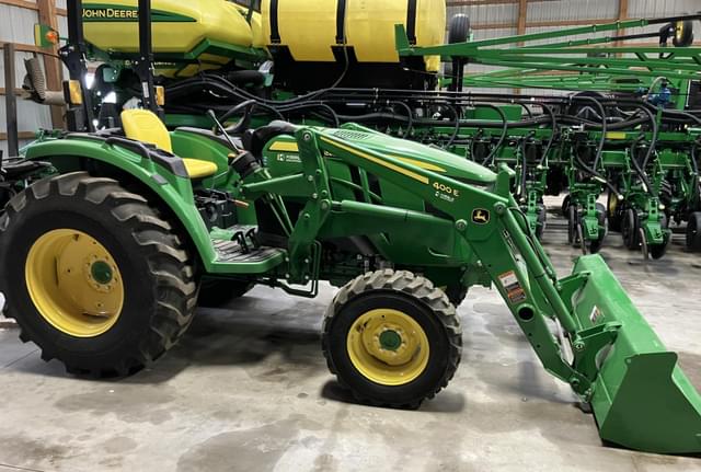 Image of John Deere 4066M equipment image 1