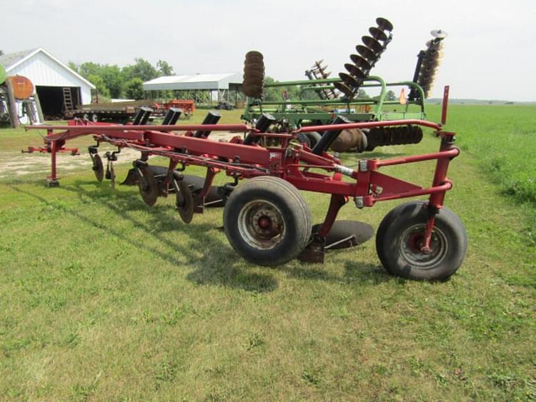 Case IH 730 Tillage Plows for Sale | Tractor Zoom