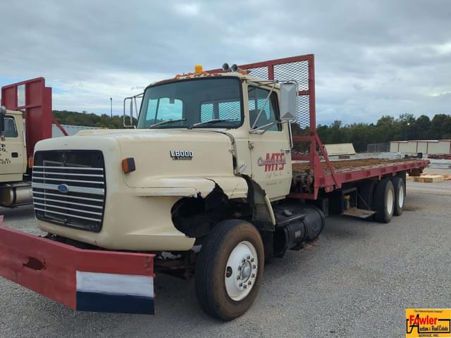 Image of Ford L8000 equipment image 1