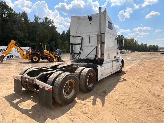 Image of Volvo VNL equipment image 4