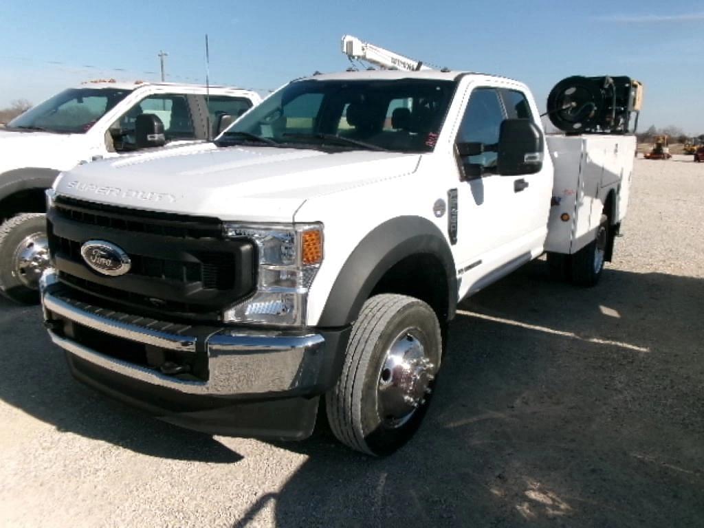 Image of Ford F-450 Primary image