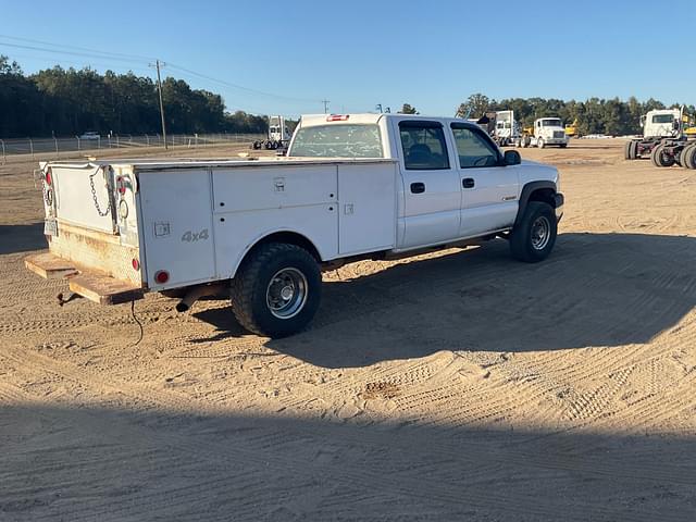 Image of Chevrolet 2500 equipment image 4