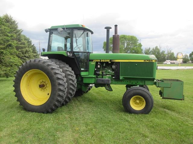 Image of John Deere 4755 equipment image 3