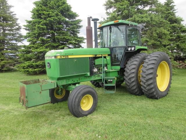 Image of John Deere 4755 equipment image 1