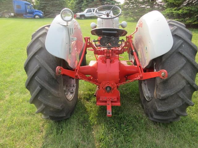 Image of Ford 860 equipment image 4