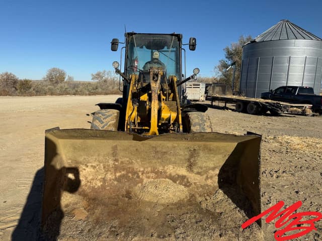 Image of Caterpillar 908H2 equipment image 2