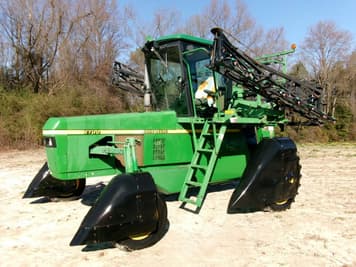 Main image John Deere 6700