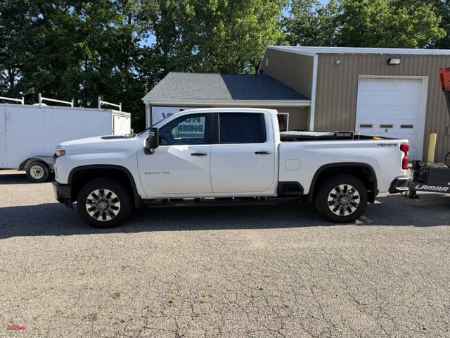 Image of Chevrolet 2500HD equipment image 1