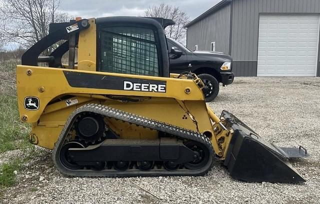 Thumbnail image John Deere CT322 1