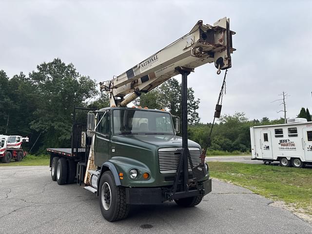 Image of Freightliner FL112 equipment image 2
