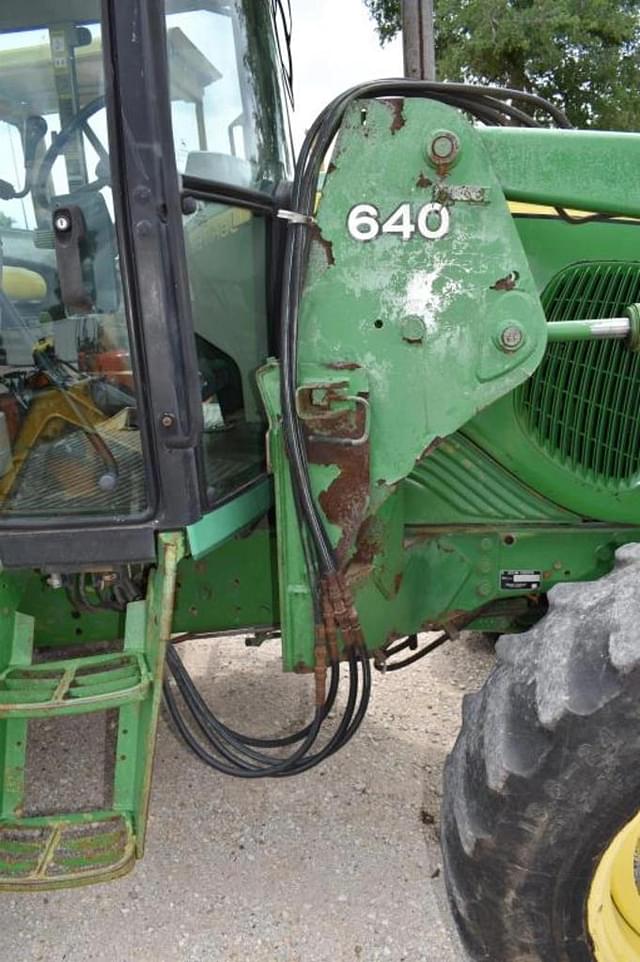 Image of John Deere 6415 equipment image 4