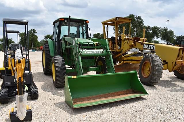Image of John Deere 6415 equipment image 1