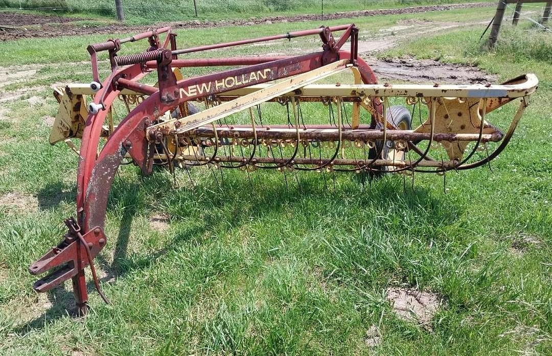 Image of New Holland 256 Image 0