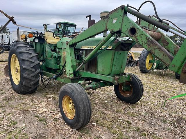 Image of John Deere 4020 equipment image 1