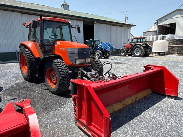 Image of Kubota M108X equipment image 3