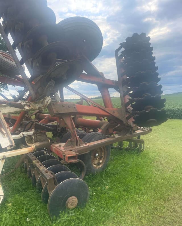 Image of White 271 equipment image 2