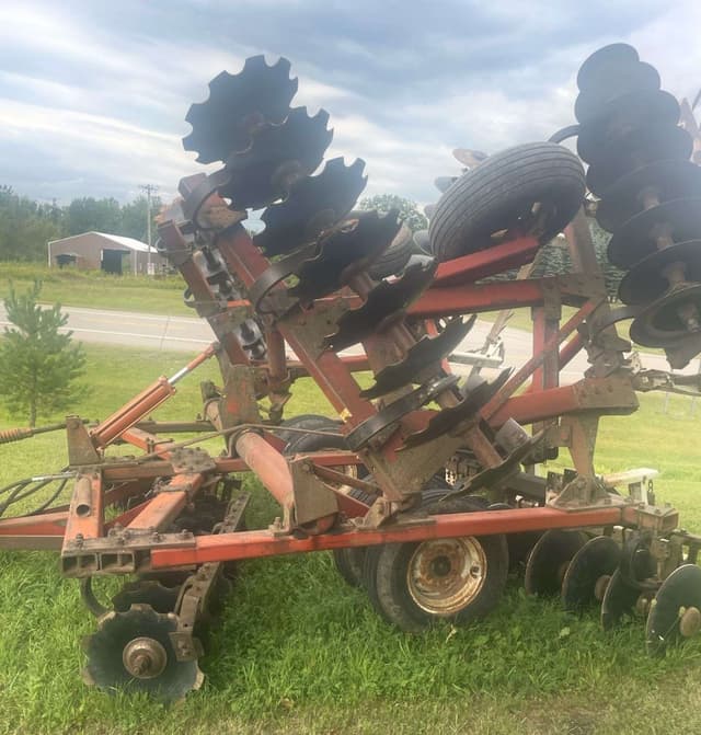 Image of White 271 equipment image 1