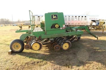 Main image John Deere 750