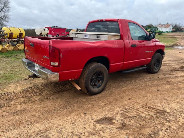 Image of Dodge Ram 1500 equipment image 4