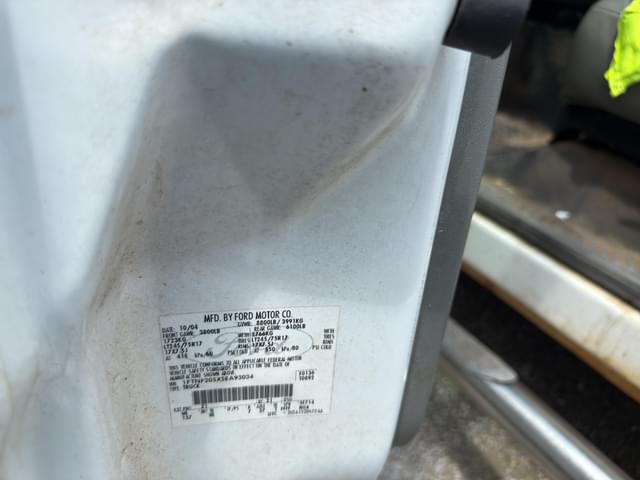 Image of Ford F-250 equipment image 3