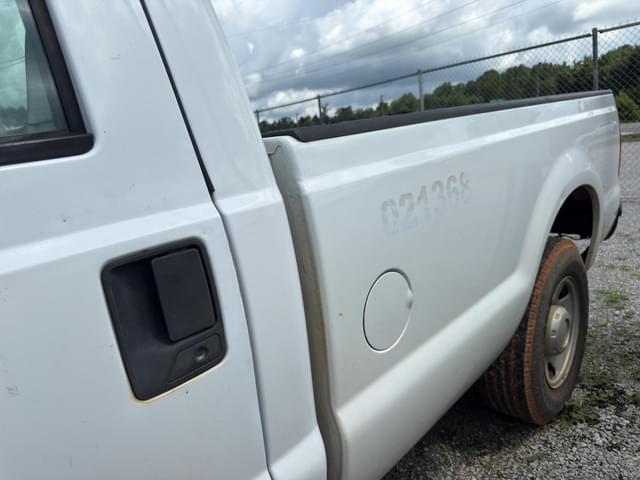 Image of Ford F-250 equipment image 2