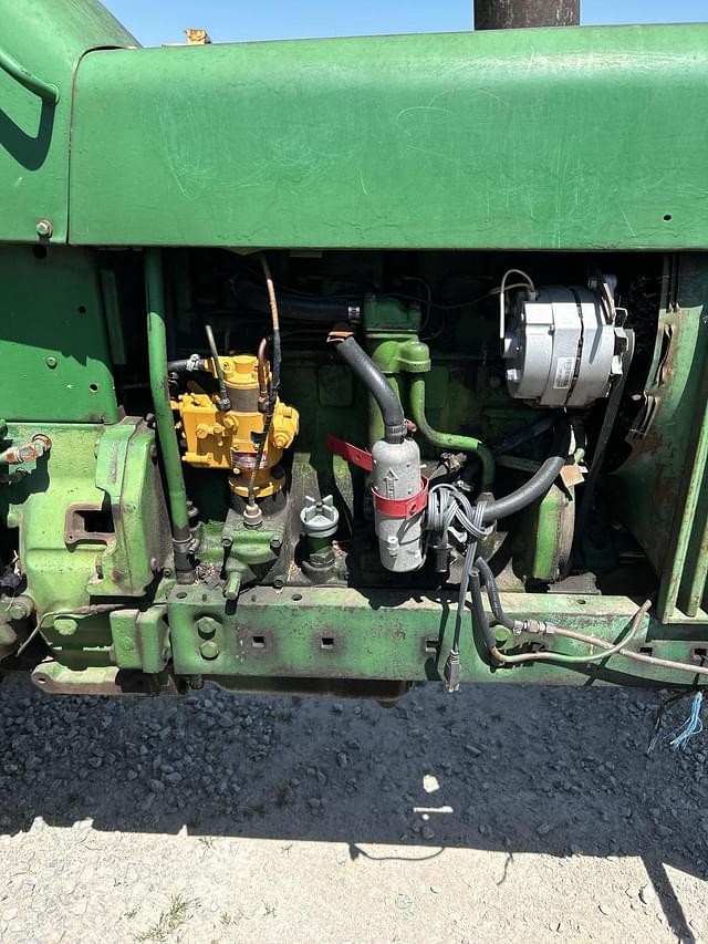 Image of John Deere 3020 equipment image 4