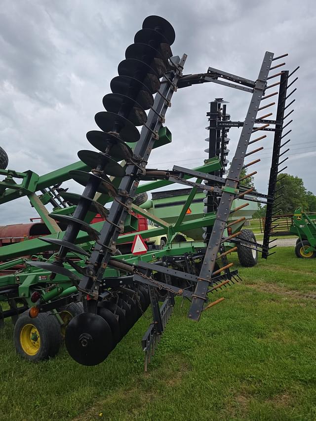 Image of John Deere 630 equipment image 2