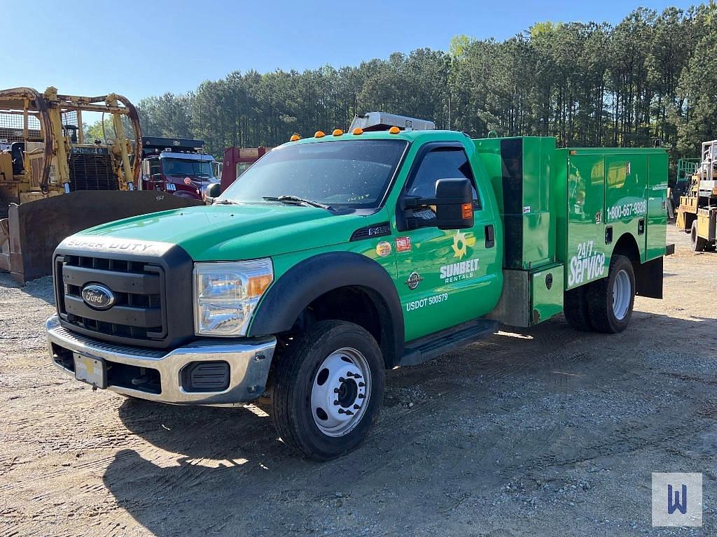 Image of Ford F-450 Primary image