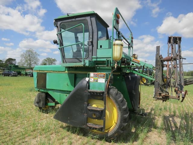Image of John Deere 6100 equipment image 4