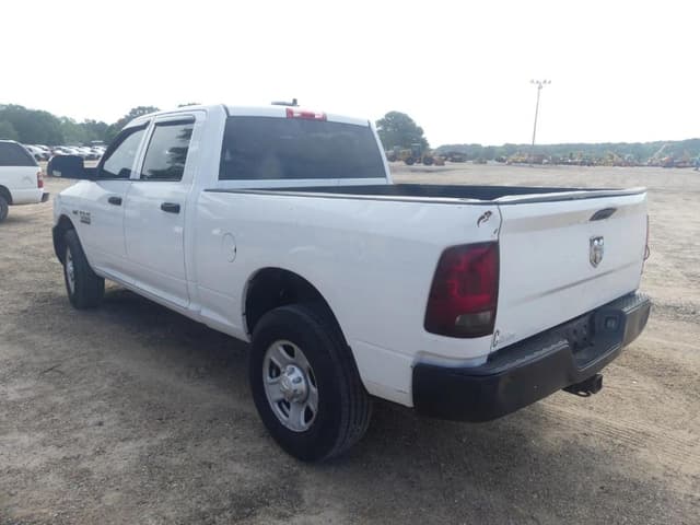 Image of Dodge Ram 3500HD equipment image 4