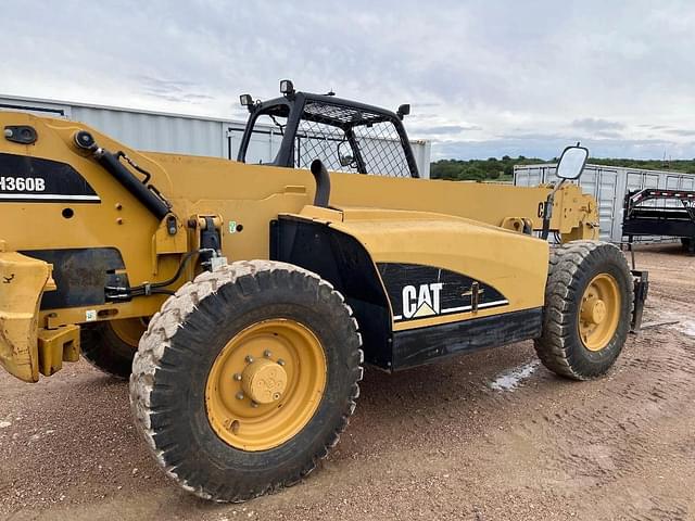 Image of Caterpillar TH360B equipment image 4