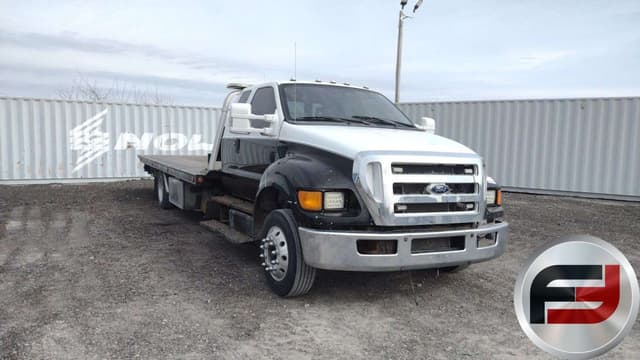Image of Ford F-650 equipment image 2