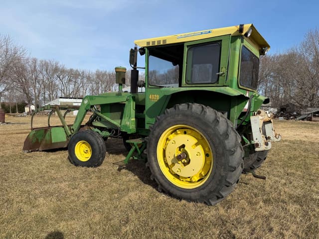 Image of John Deere 4020 equipment image 2