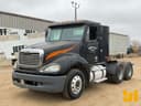 2005 Freightliner Columbia Image