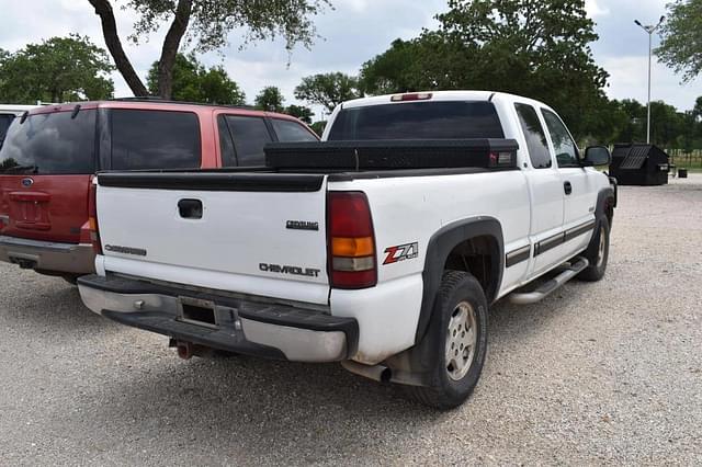 Image of Chevrolet 1500 equipment image 2