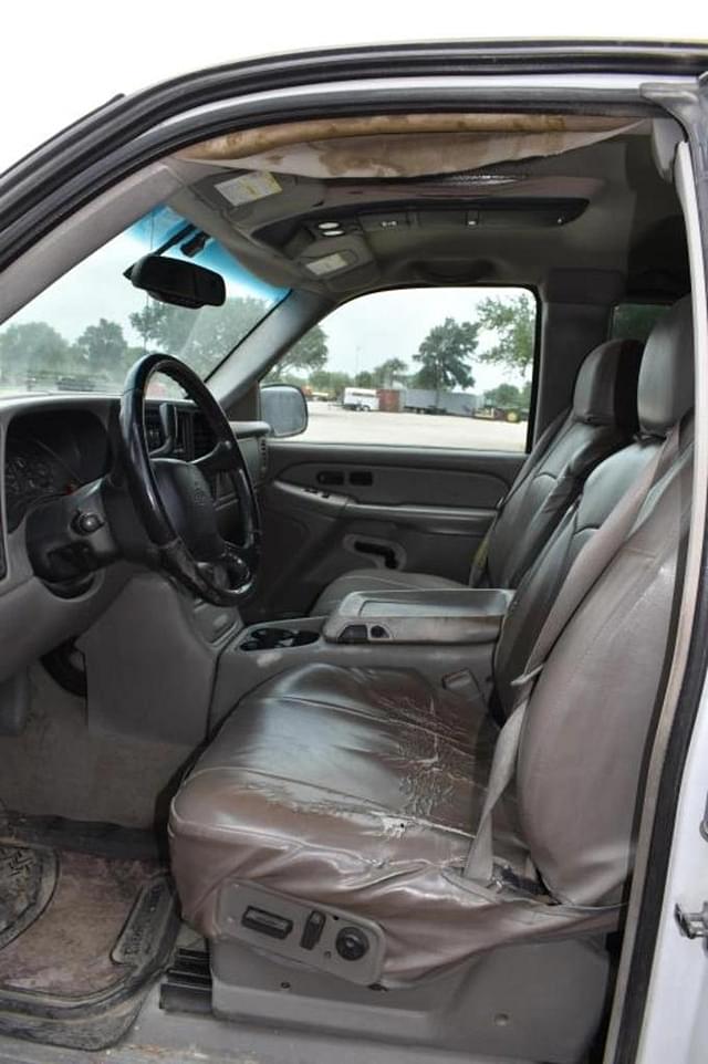 Image of Chevrolet 1500 equipment image 4