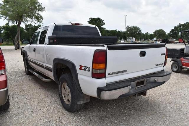 Image of Chevrolet 1500 equipment image 3
