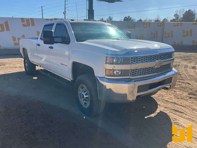 Image of Chevrolet 2500HD equipment image 2