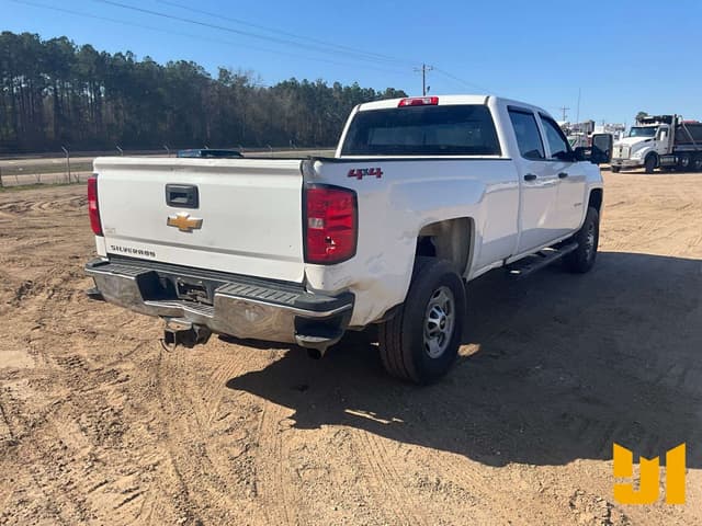 Image of Chevrolet 2500HD equipment image 4