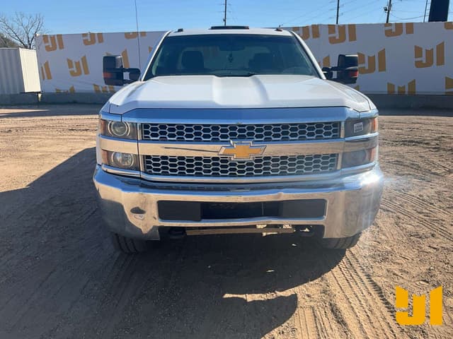 Image of Chevrolet 2500HD equipment image 1