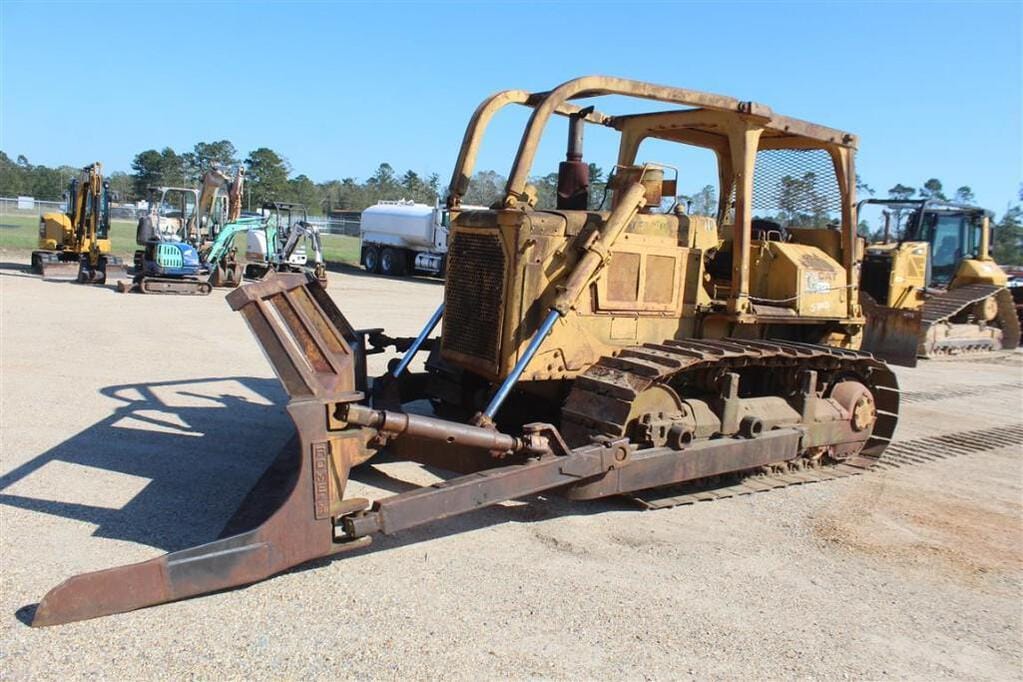 Main image Caterpillar D6D