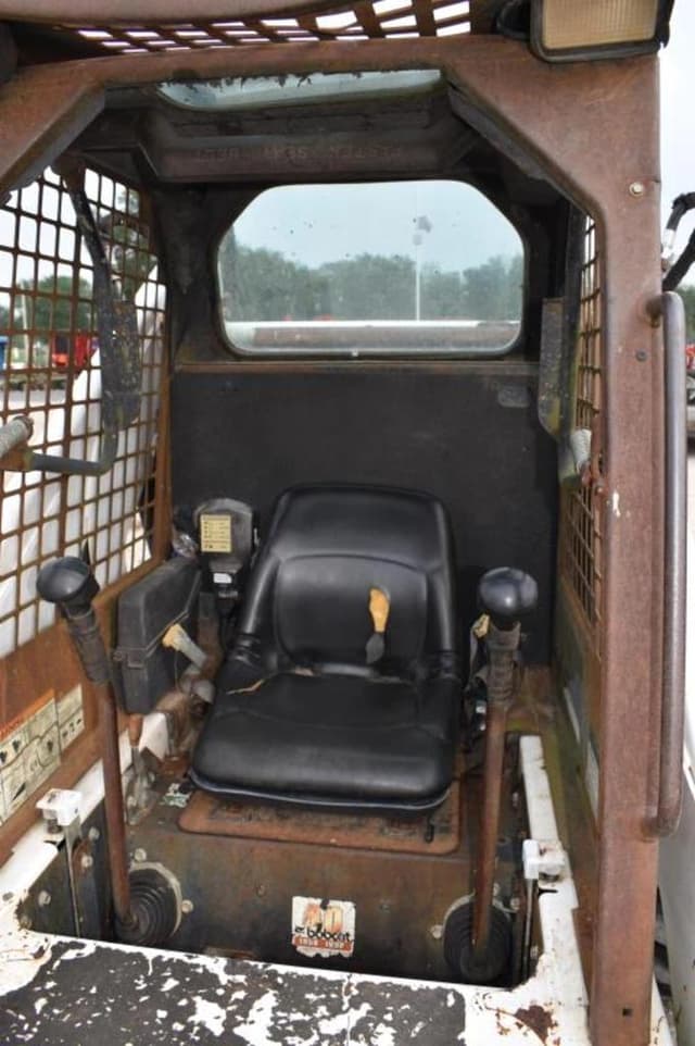 Image of Bobcat 873 equipment image 4