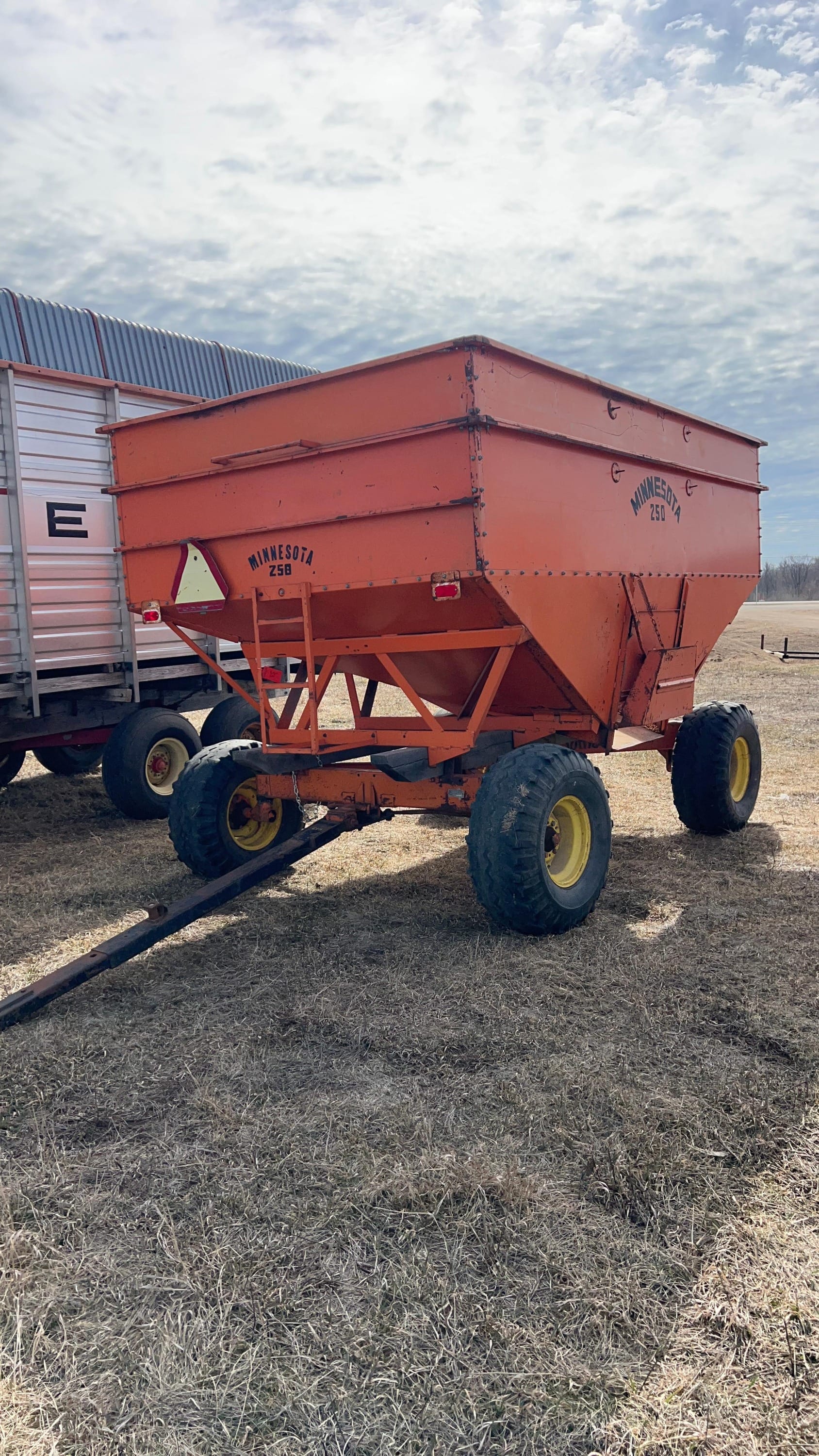 Minnesota 250 Equipment Image0