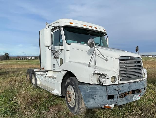 Image of Freightliner Century Class S/T equipment image 2