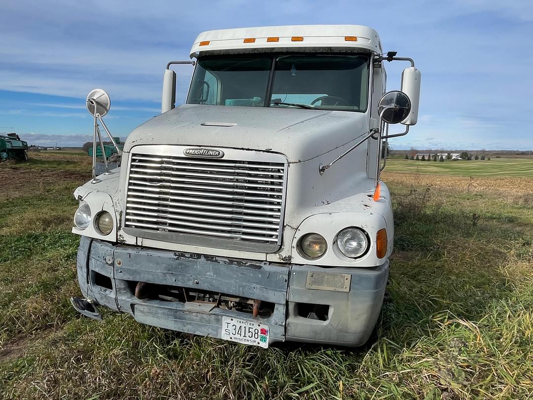 Image of Freightliner Century Class S/T Primary image