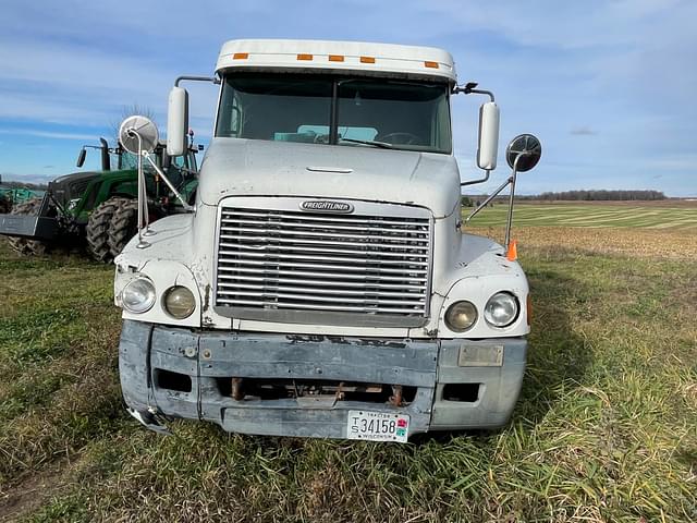 Image of Freightliner Century Class S/T equipment image 1